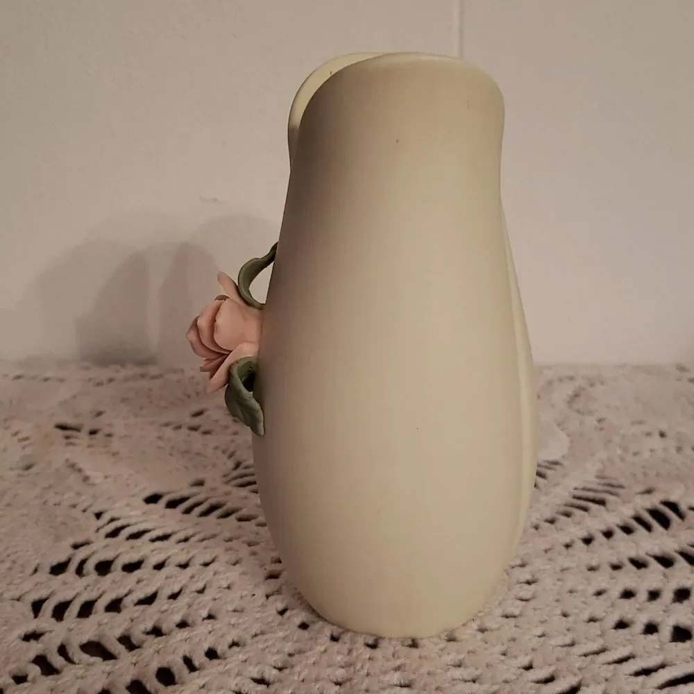 Lovely Vintage Jamestown China Tea Rose Ceramic Vase
